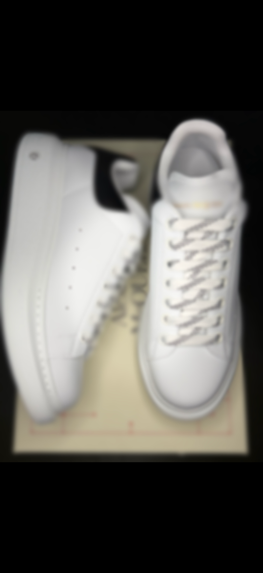 CROWN RUNNERS