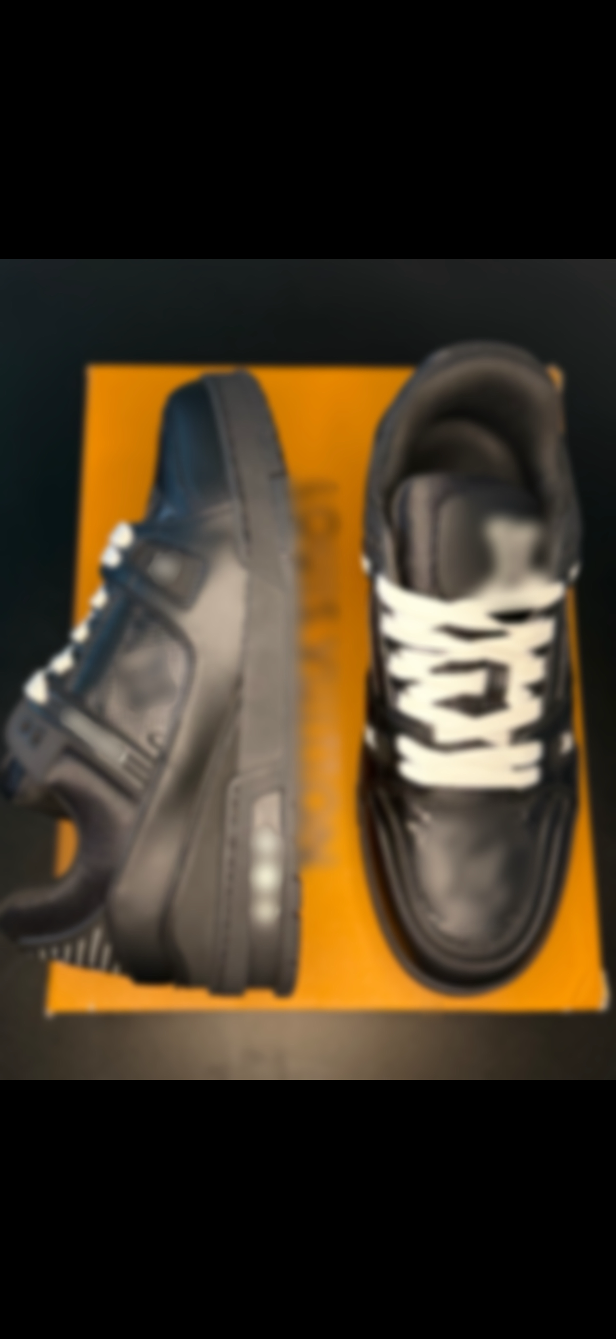 BLACK LVS